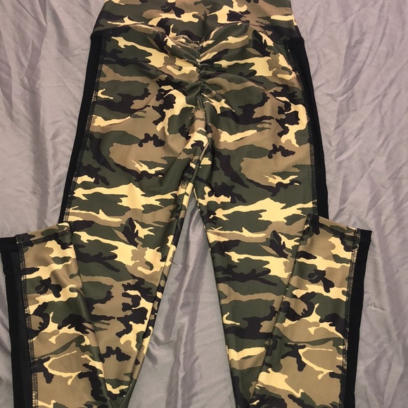 Abs2b Fitness camo leggings & bra set Small - Picture 6 of 9